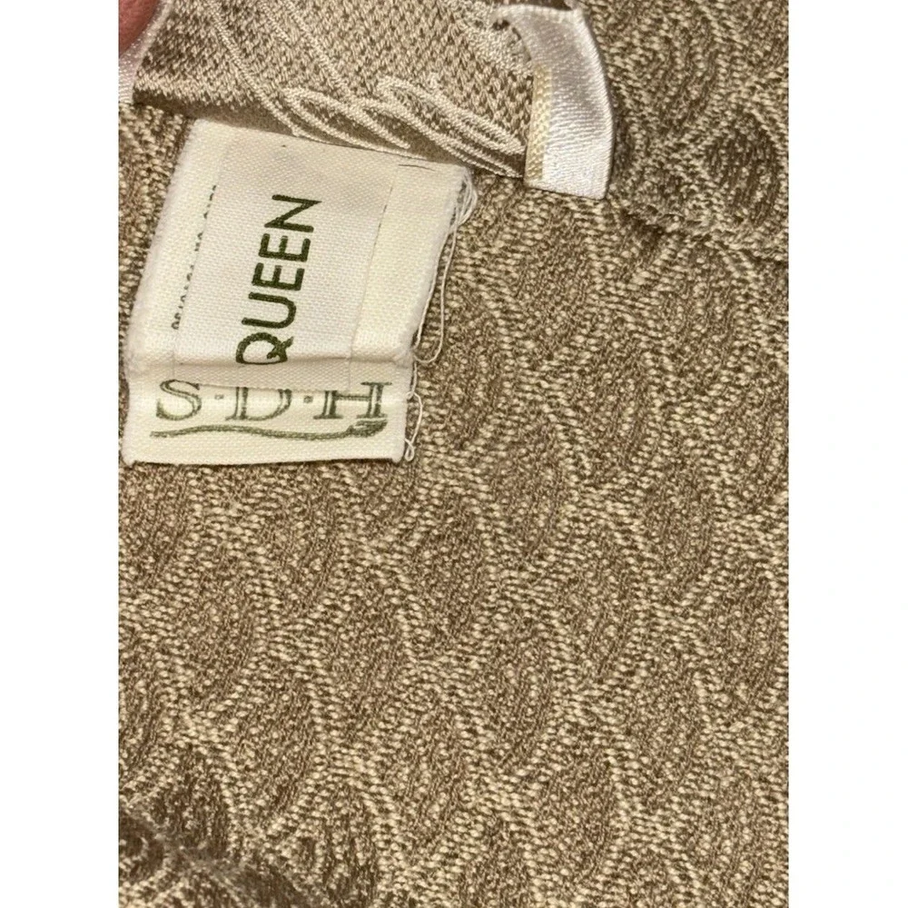SDH Ygale Elegant Jacquard Weave Scalloped Texture 100% Cotton Queen Coverlet